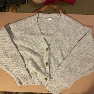 garage button up sweater(kinda crop)